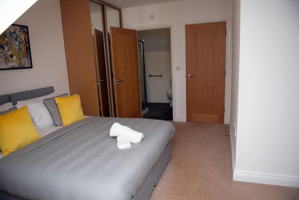 Spacious 3 Bed House In *